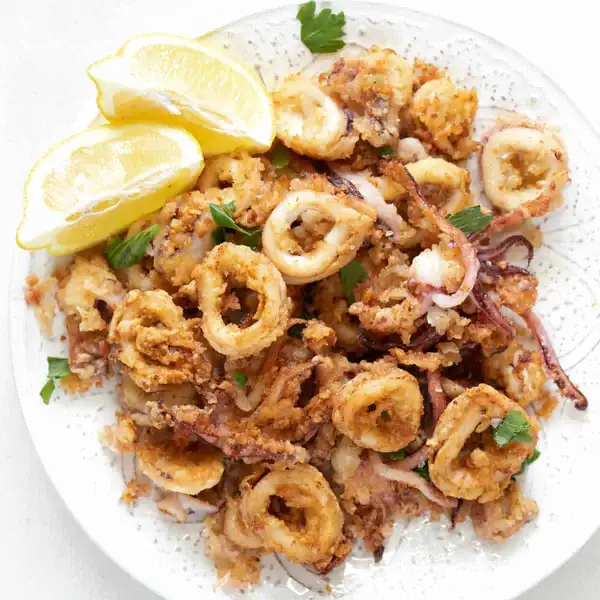 Italian Fried Calamari (Calamari Fritti)