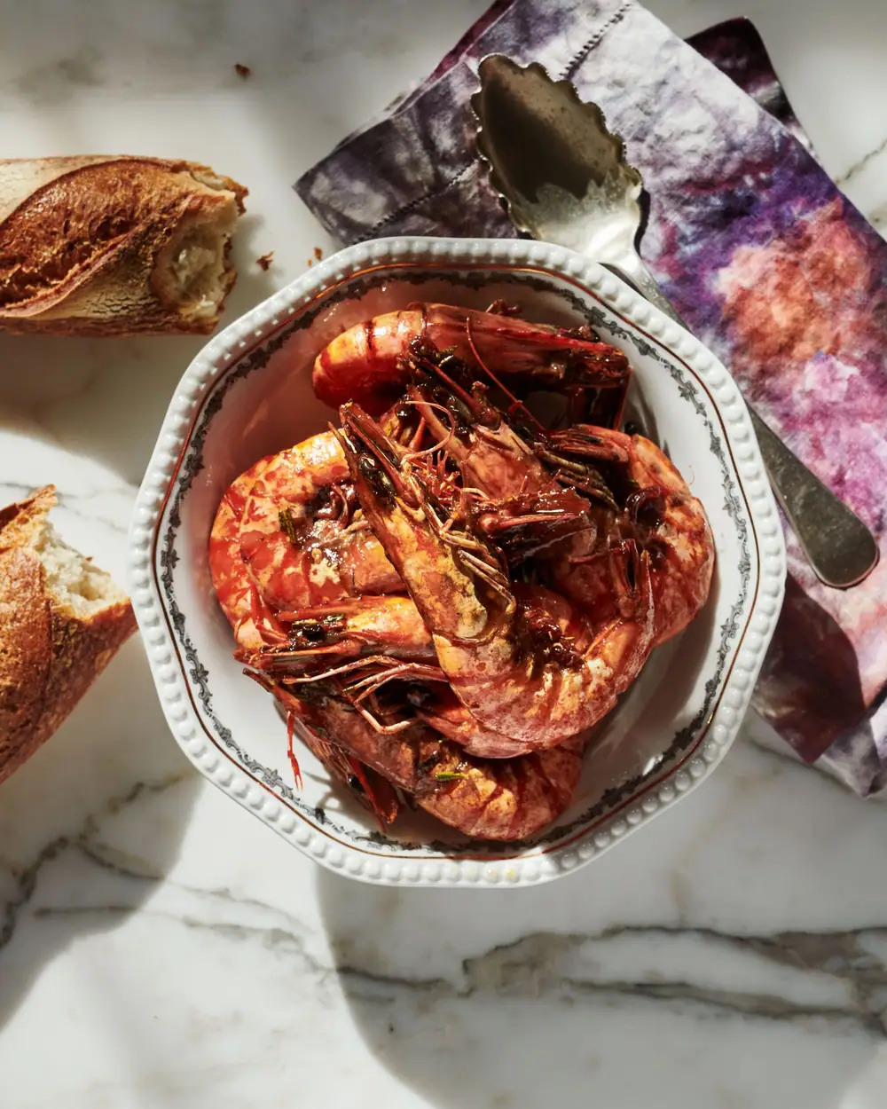 Receta de camarones a la barbacoa al estilo de Nueva Orleans para un grupo grande