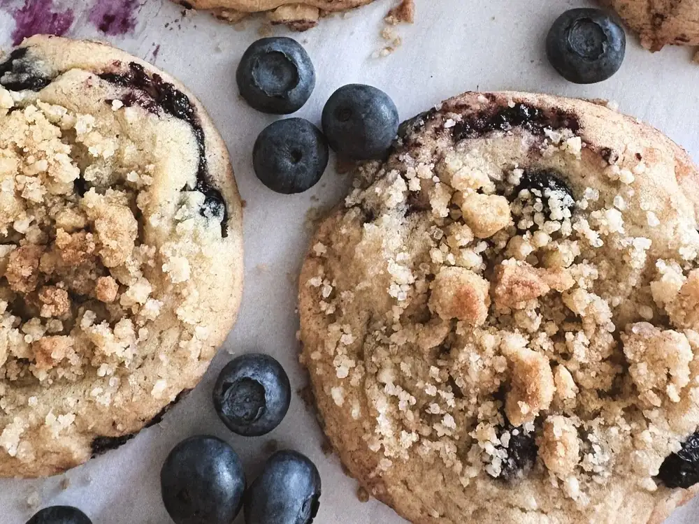 ¿Te encantan los muffins de arándanos? Prueba a hornear estas galletas de arándanos con streusel
