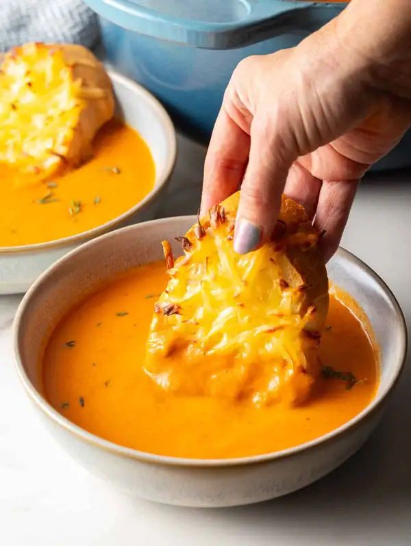 Mind Blowing Roasted Red Pepper Soup with Gouda