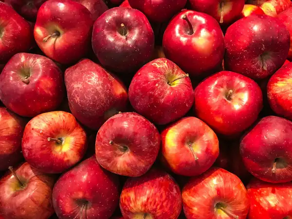 La escasez de suministros en Australia mantiene altos los precios de las manzanas