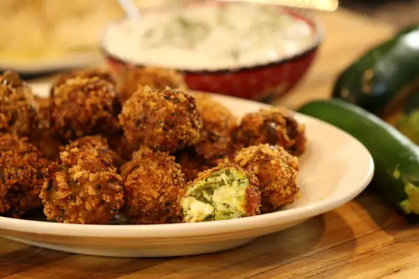 Zucchini Fritters: Greek Kolokithokeftedes