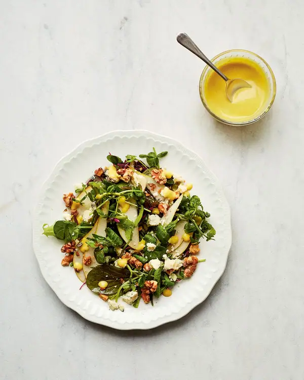 Stilton Salad with Pears and Walnuts