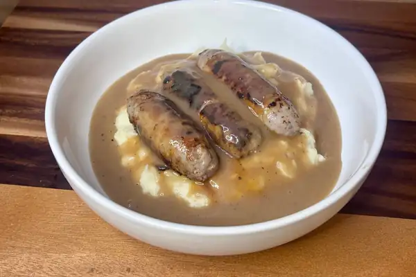 Sausage and mash tastes better with this easy 3-step homemade gravy