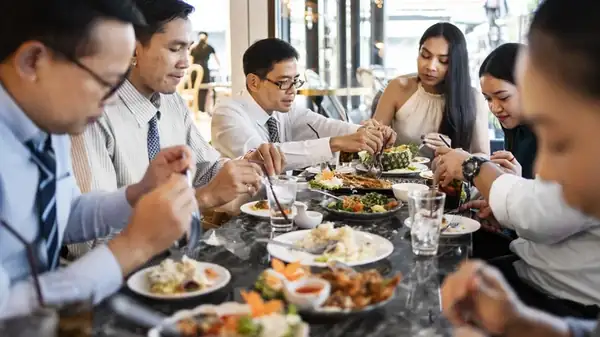 Avoid These Mistakes When Dining At A Thai Restaurant