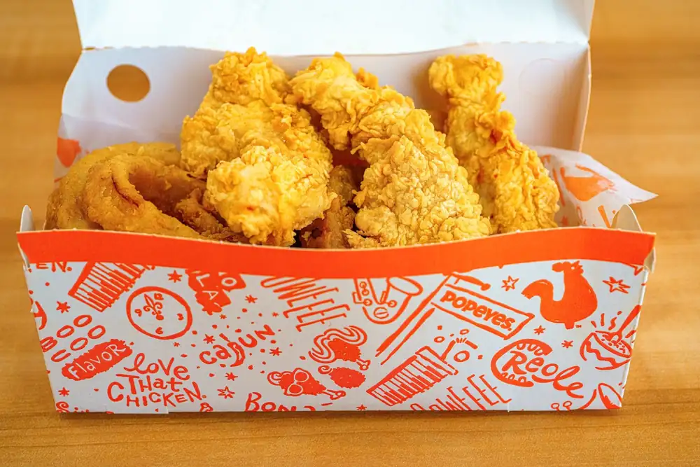 Un popular restaurante de pollo frito abre un nuevo local en una ubicación privilegiada de Calgary