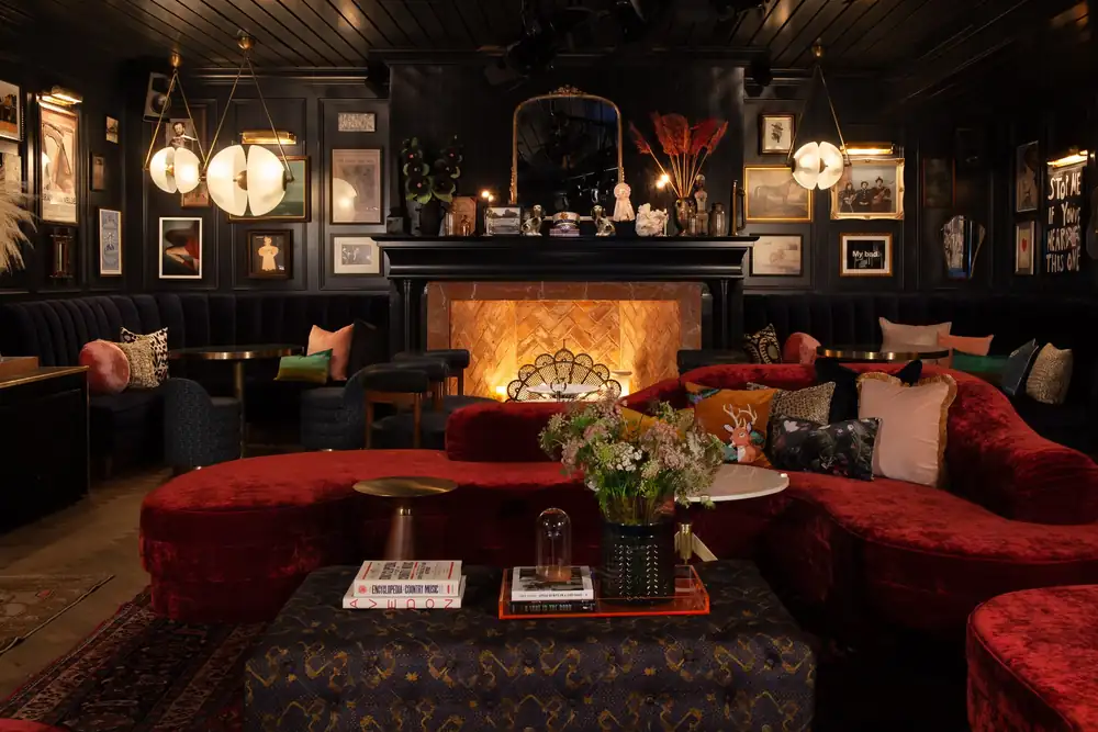 A Snazzy New Speakeasy With Pocket Cocktails Opens on Music Row