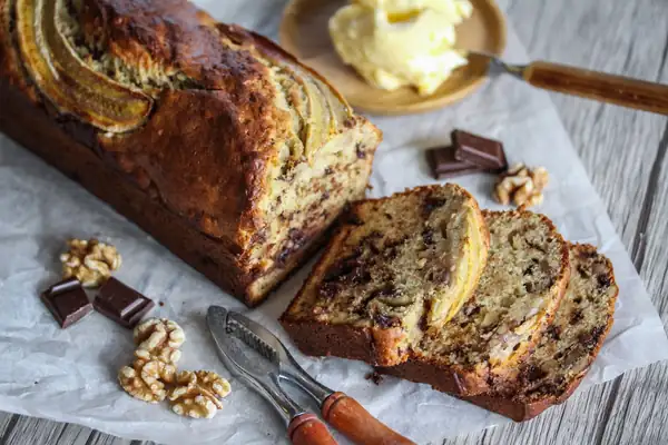 Banana bread with chocolate