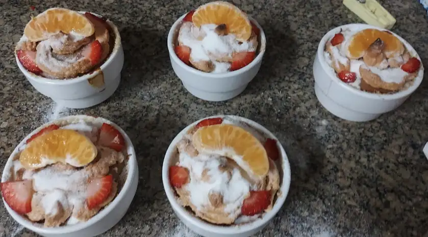 Tropical cupcake recipe with meringue, submitted by Karina