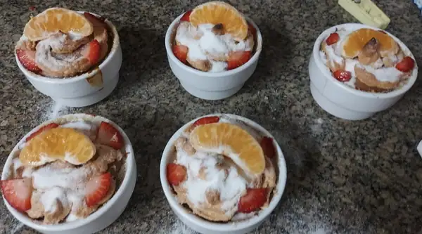Tropical cupcake recipe with meringue, submitted by Karina