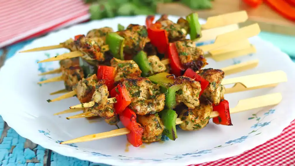 Grilled dishes and salads: how to prepare a light meal without going hungry