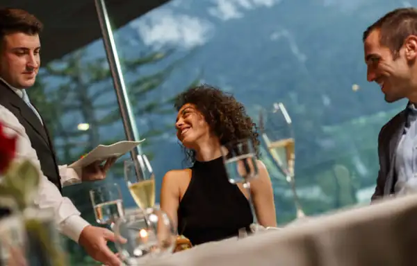 Over the last 30 years, Italians have spent 25% more on restaurants, while spending on food at home has increased 3.5%