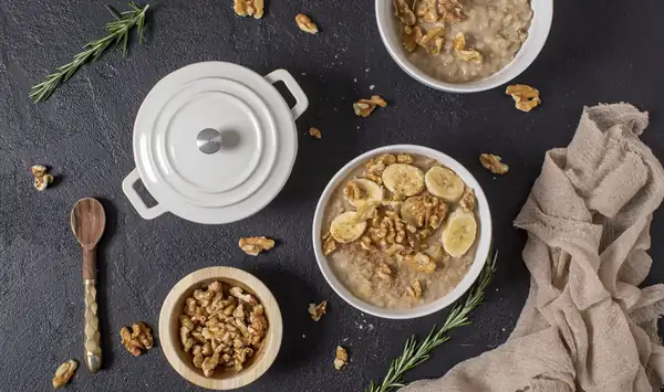 Comienza bien el día con estas recetas de desayuno otoñales a base de plantas
