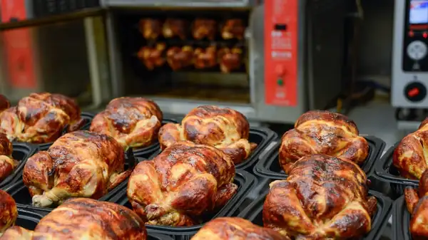 You Only Need 2 Extra Ingredients To Turn Rotisserie Chicken Into Craveworthy Nuggets