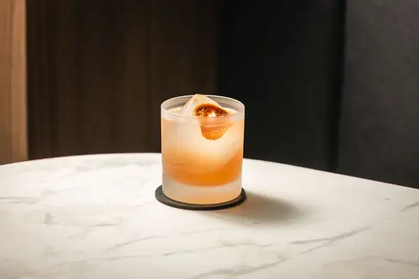 Liquid cuisine arrives: tripe, pork, and rooster cocktails from Mos! / Cooperating