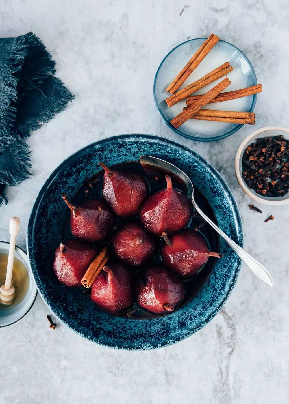Stewed pears with port