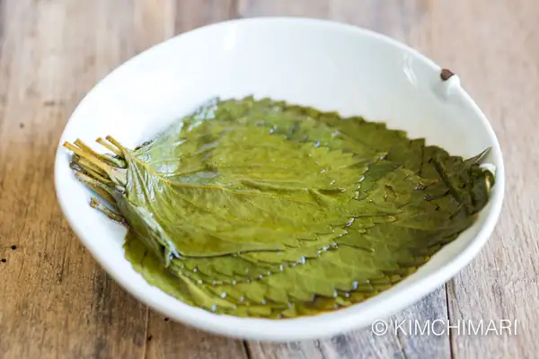 Perilla Leaves Pickled in Tangy Soy Sauce (Kkaetnip Jangajji)