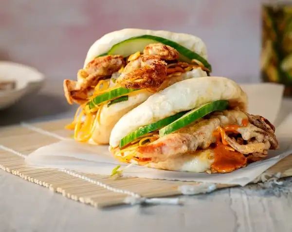 Baobuns with softshell crab