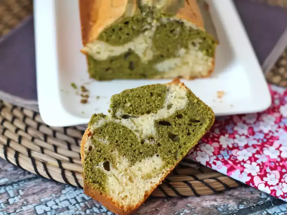 Marble cake with matcha tea