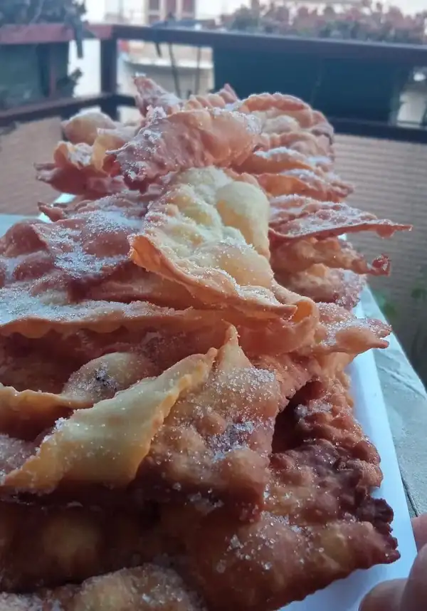 Another variation of Carnival chiacchiere