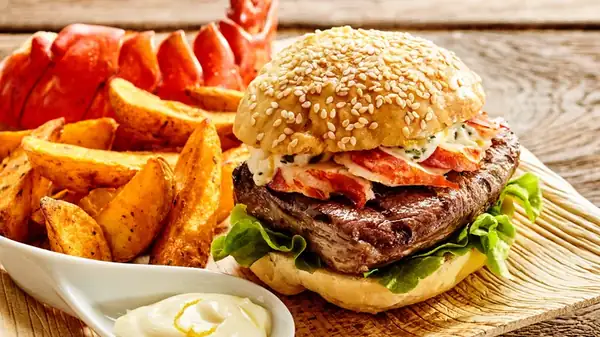 The Best Cheeseburger In South Dakota Takes Surf And Turf To A Whole New Level