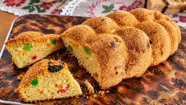 Exotic Five Continents Cake
