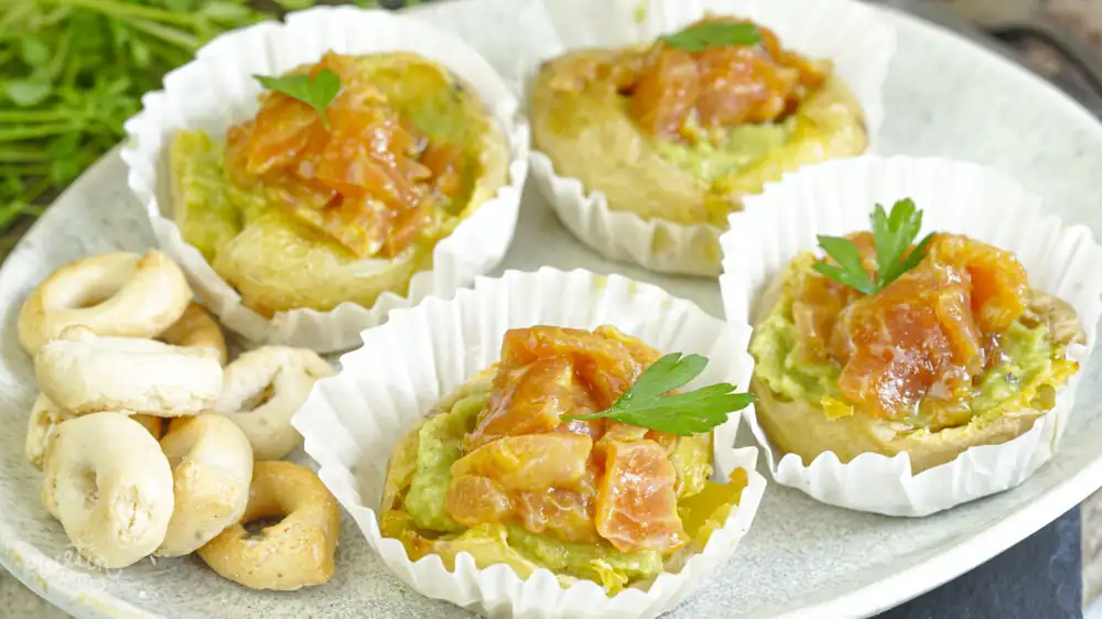 Potato bites with smoked salmon