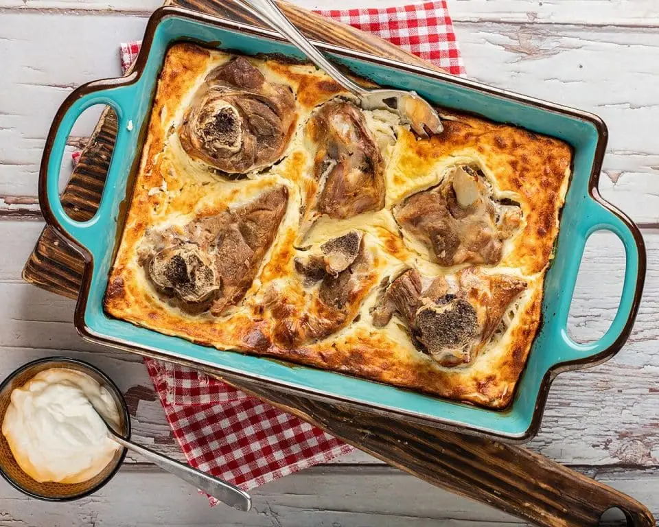 Lamb Giouvetsi: estofado de cordero griego con yogur y orzo