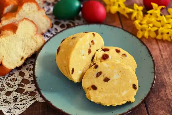 Hungarian Easter Cheese (Sárga Túró)