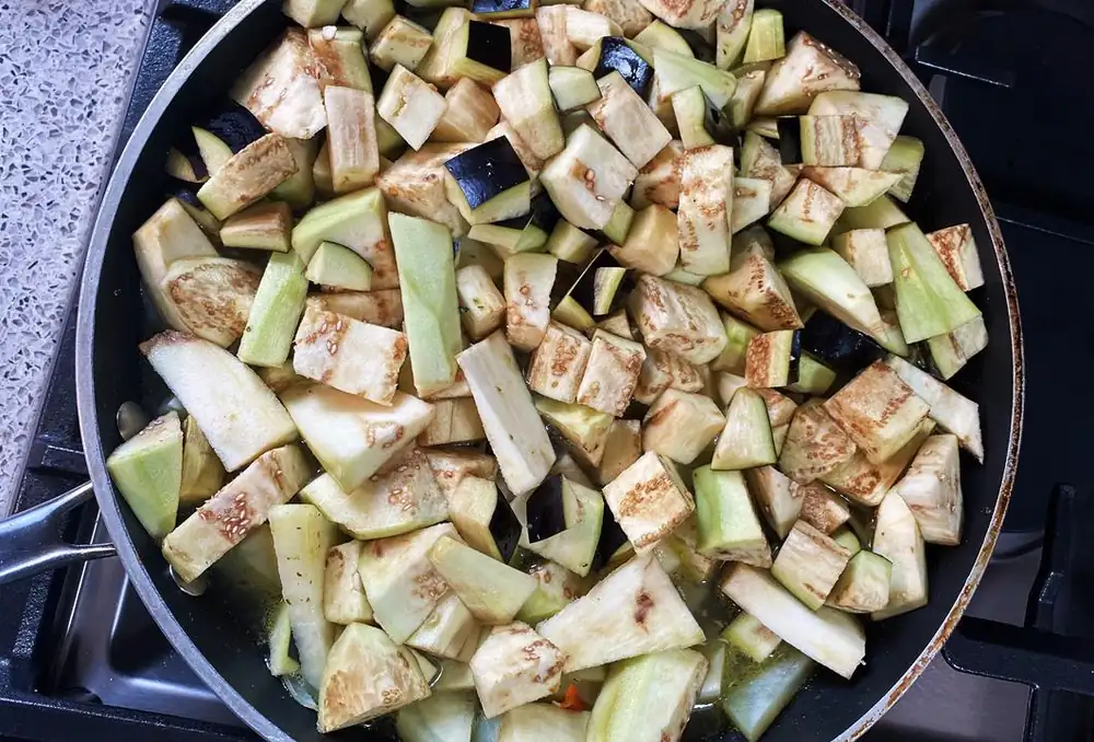 Vegan Curry Eggplant and Potato (Baigan and Aloo)