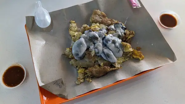 Liang Ji Legendary Char Kway Teow Has Atas Fried Oyster