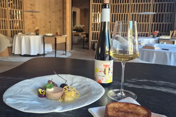 Cuando el vino crea el plato: así nace PEEGO