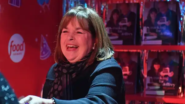 The Cake Ina Garten Never Preheats Her Oven To Bake
