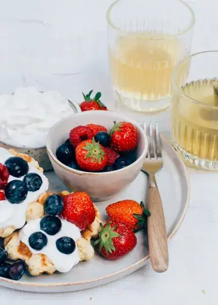 Waffles with strawberries