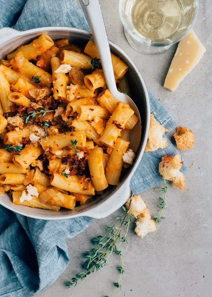 Pasta with pumpkin sauce