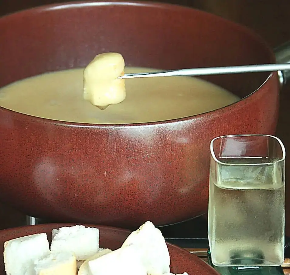 Classic Swiss Cheese Fondue