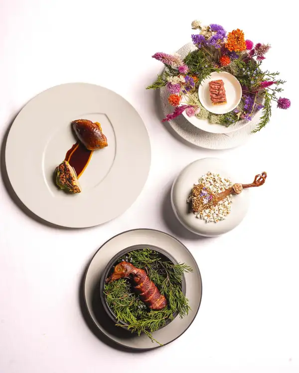 The Michelin-starred restaurant Atlas is betting on pigeons