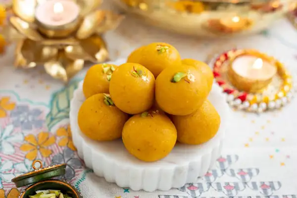 Mango Coco Almendra Ladoo