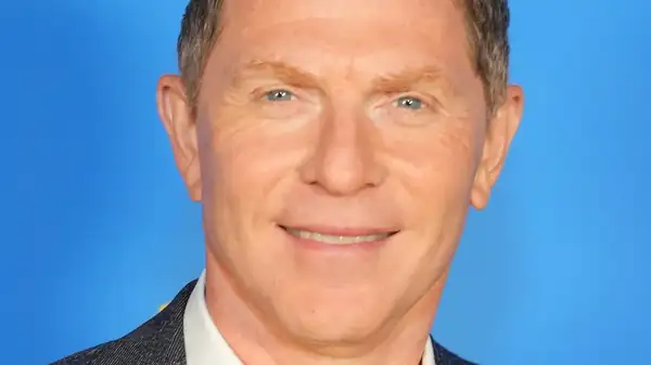 The Small Spanish Cooking Dishes Bobby Flay Can't Stop Using