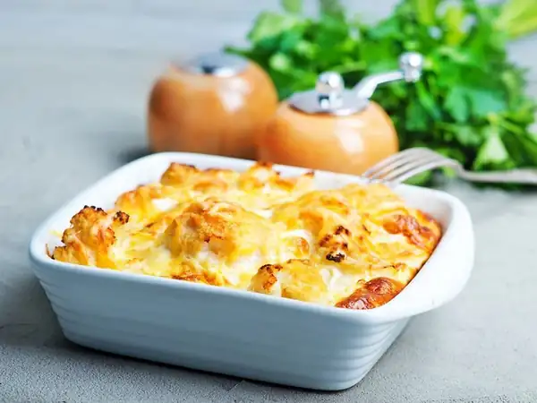 Delicious Recipes: How to Make Baked Cauliflower with Béchamel Sauce?