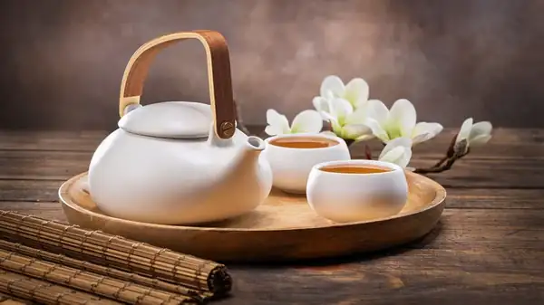 Get Creative: Use Leftover Dried Herbs To Amplify Loose Leaf Tea Blends