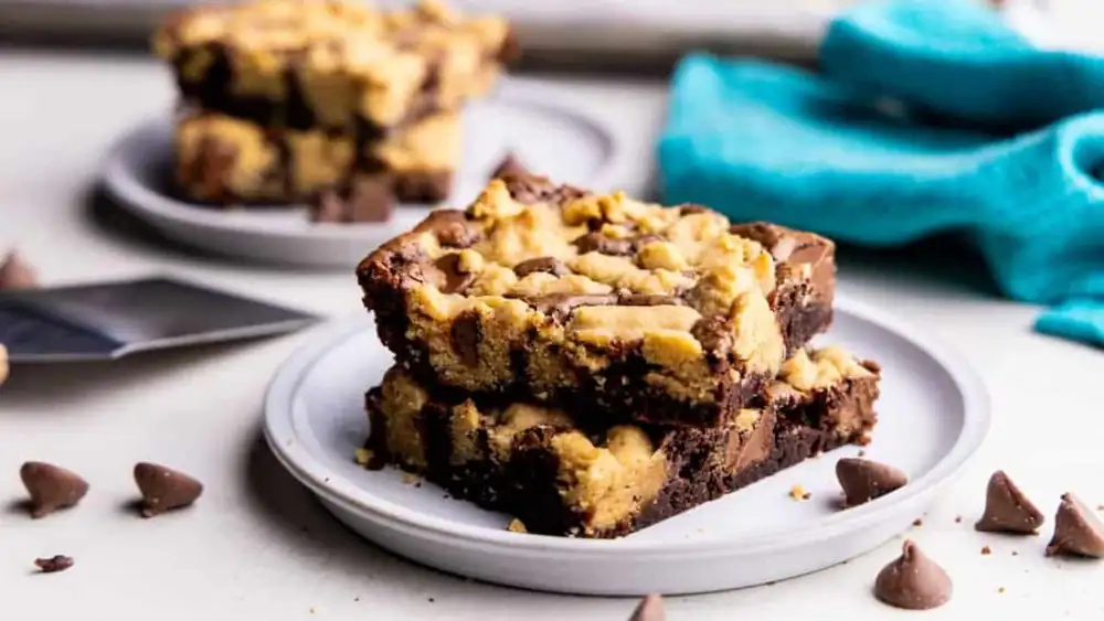 The Ultimate Brownie & Blondie Collection