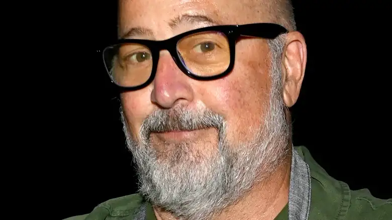 La impopular opinión de Andrew Zimmern sobre el desayuno americano