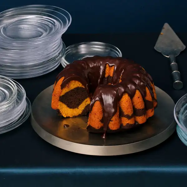 Chocolate-Pumpkin Marble Cake