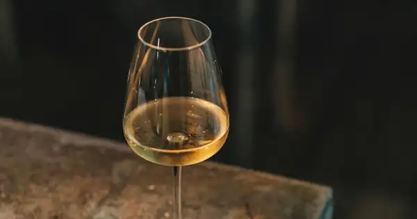 Blanc de blancs or blanc de noirs: what is the difference?