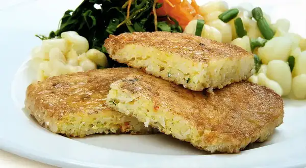 Easy and quick rice omelet