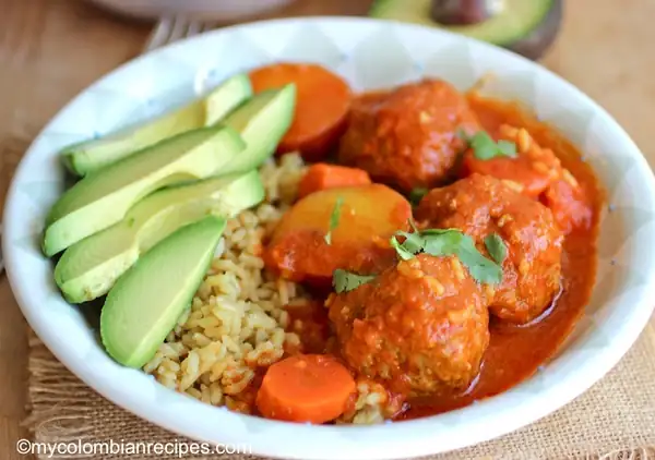 Albóndigas Estofadas al Tomate