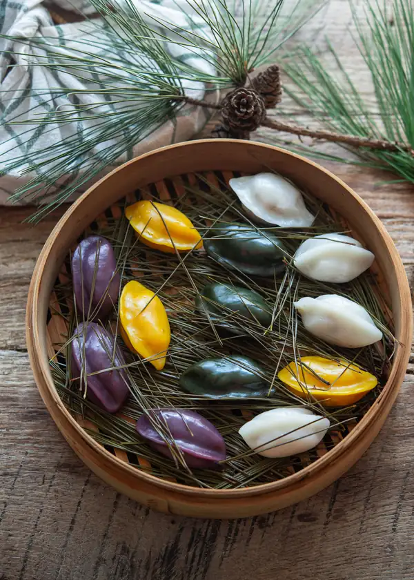 Why Koreans Make Songpyeon for Chuseok (and How to Make It at Home)