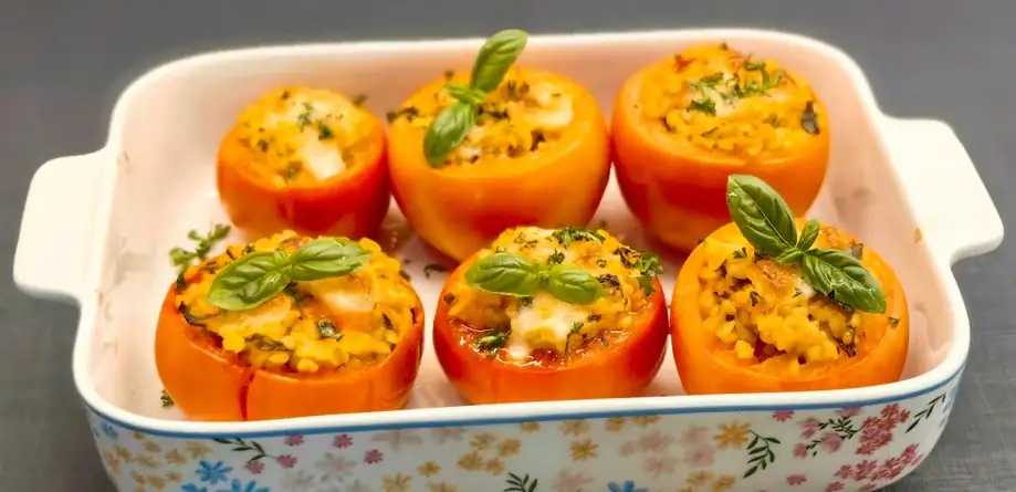 Not for soup or sauce: use ripe tomatoes for a great meatless lunch instead