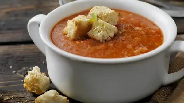 Cómo usar la salsa para mejorar sin esfuerzo el sabor de la sopa